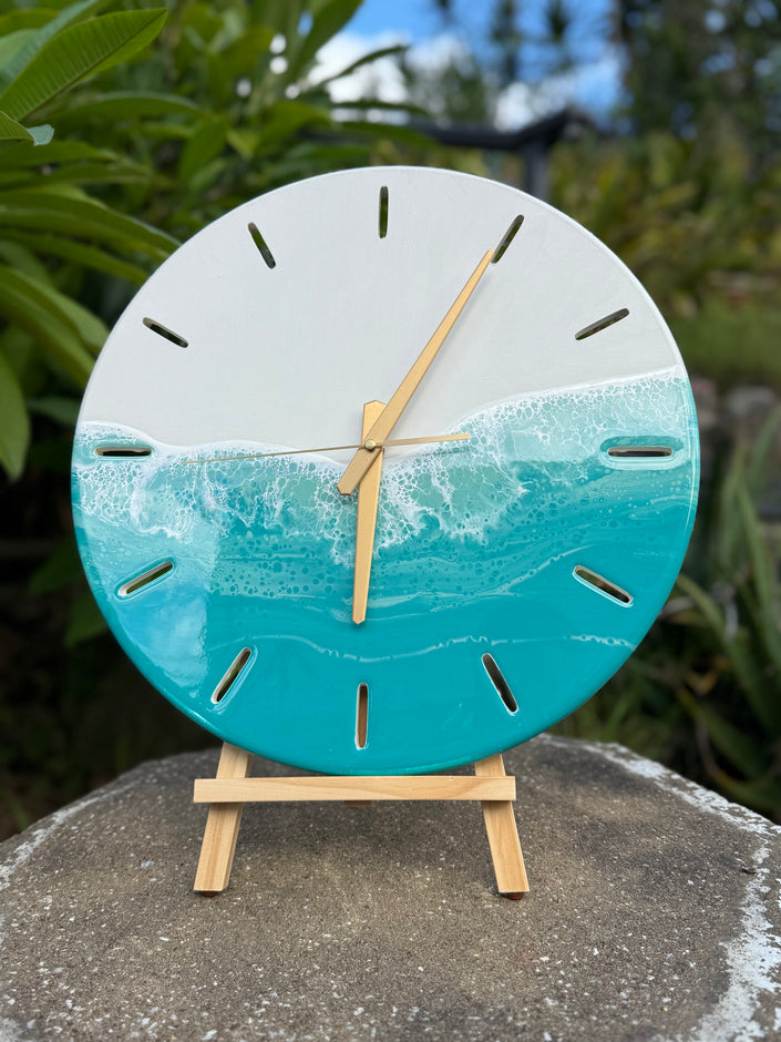 Minimalistic Resin Clock