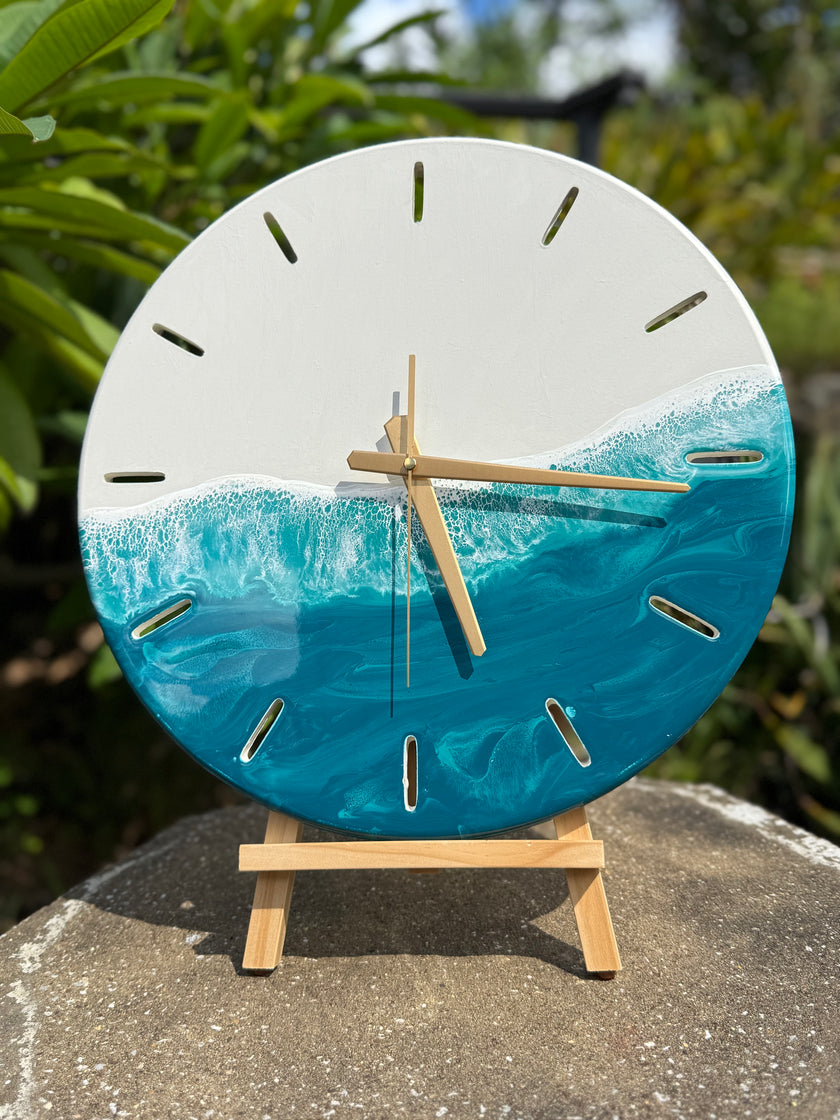 Minimalistic Resin Clock